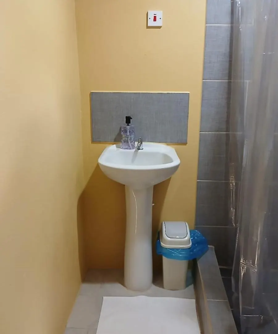 Chaguanas Calm Apartment 0*,